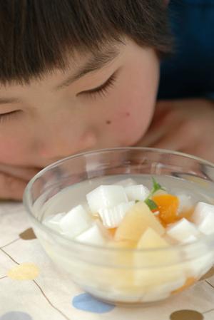 上野の海鮮居酒屋「磯丸水産」：新鮮な海の幸とライブ感あふれる体験を楽しむ